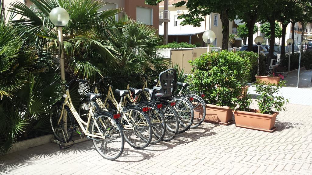 Hotel Orizzonti Rimini Buitenkant foto