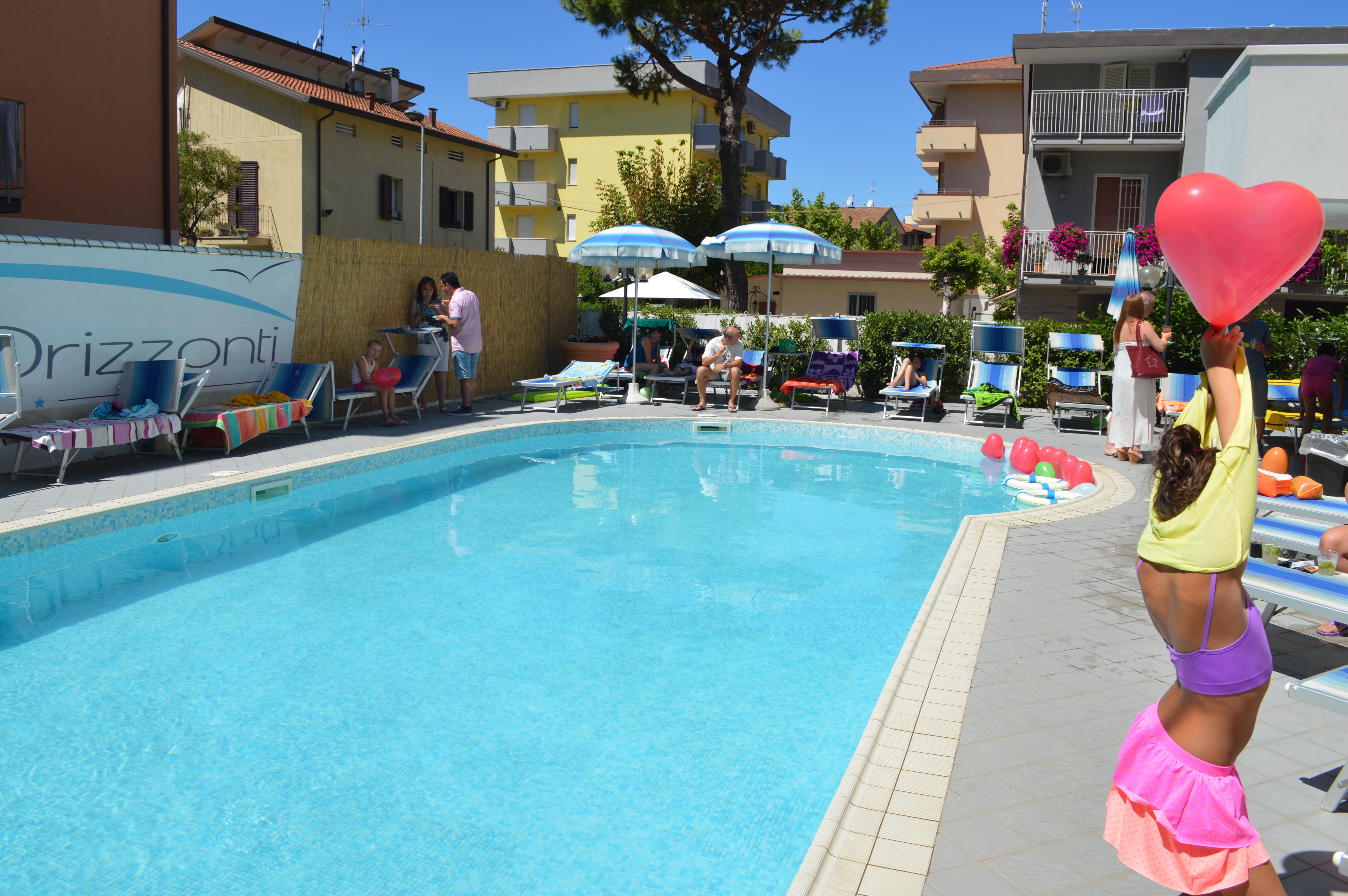 Hotel Orizzonti Rimini Buitenkant foto