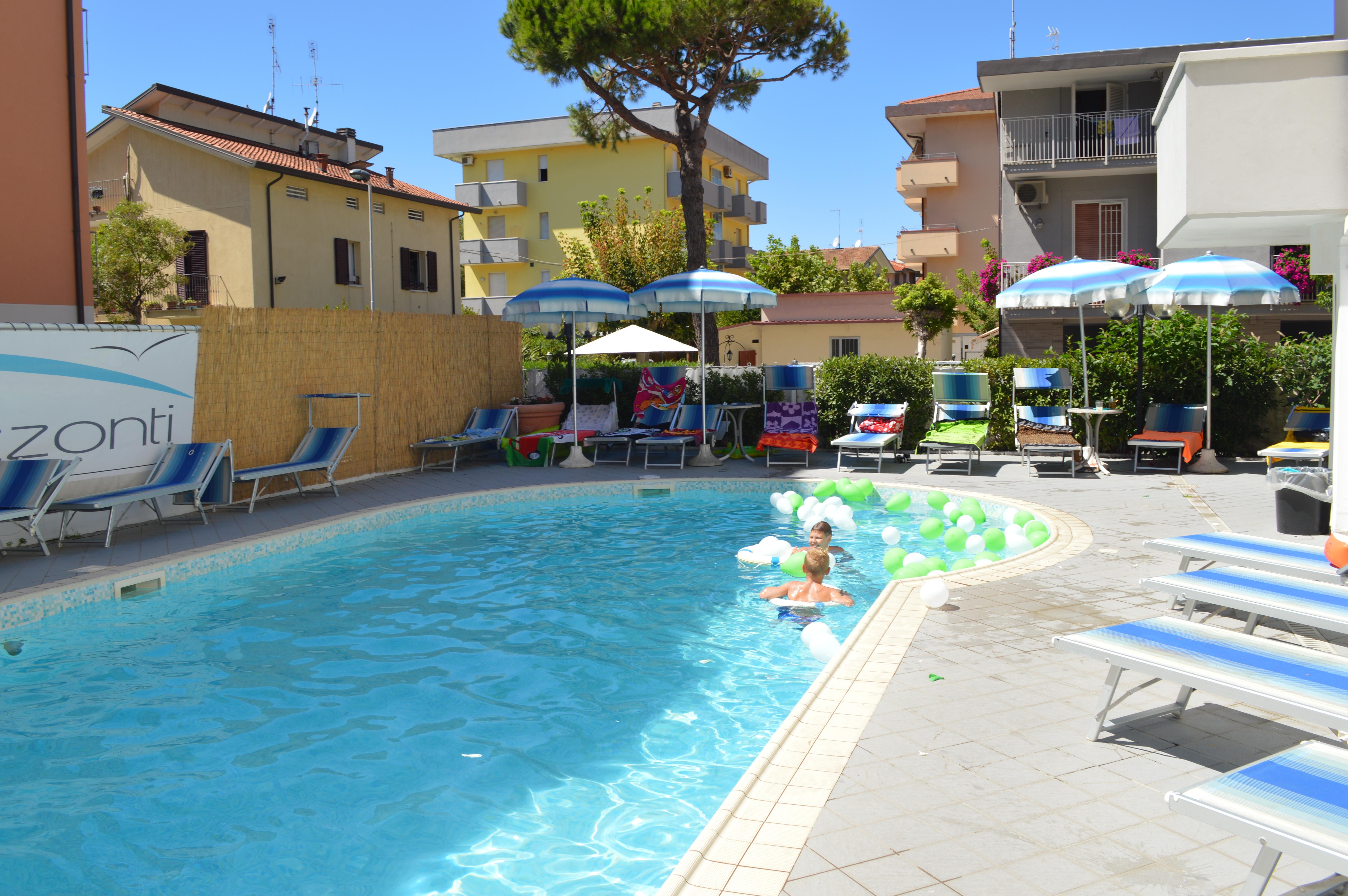 Hotel Orizzonti Rimini Buitenkant foto