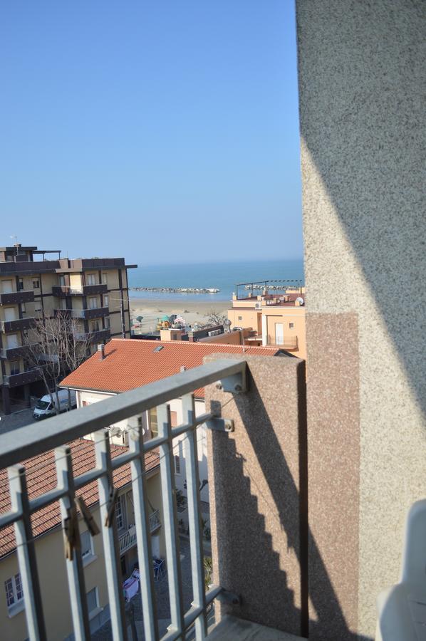 Hotel Orizzonti Rimini Buitenkant foto